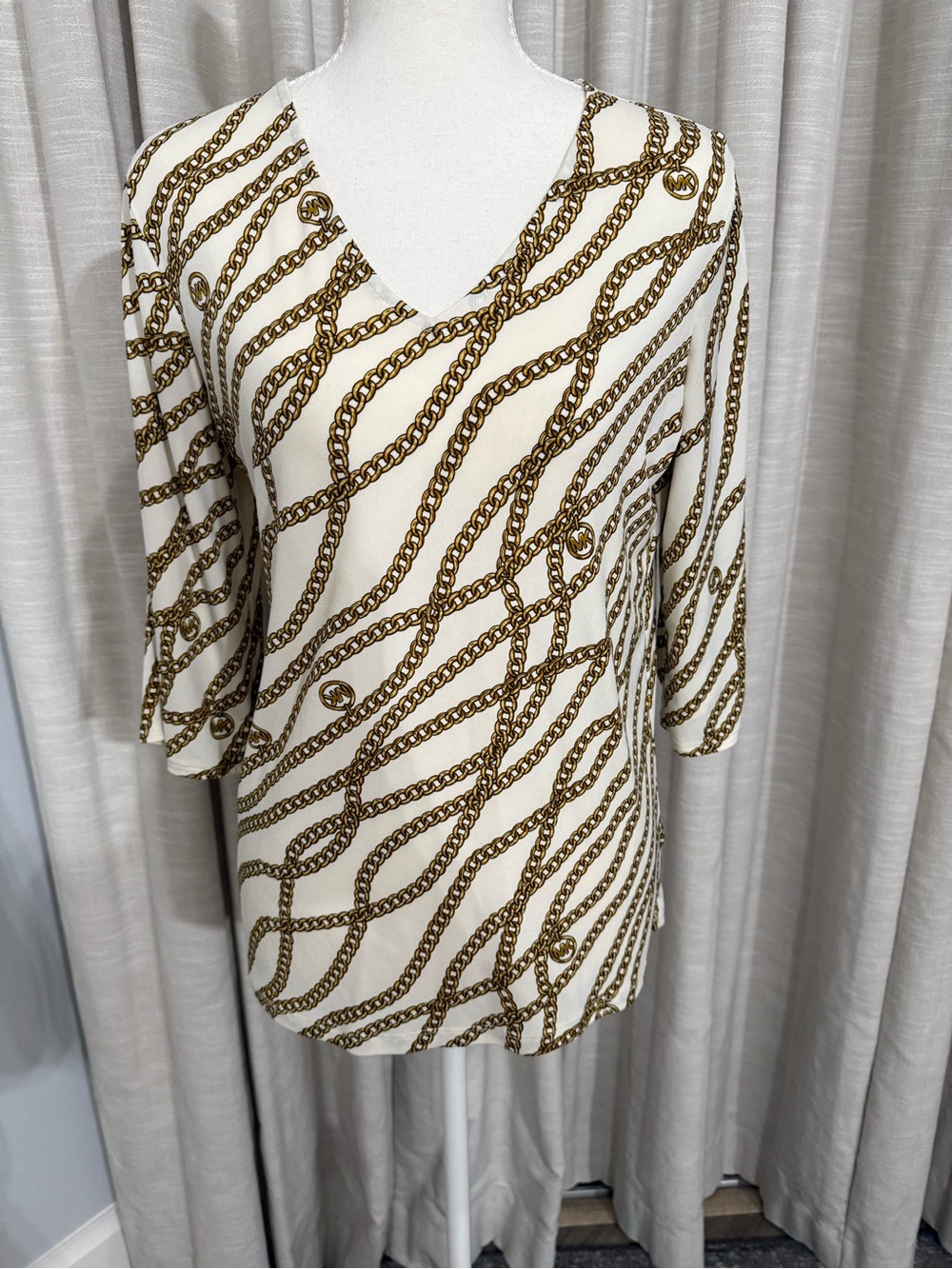 Michael Kors Cream V-Neck Chain-Print Long Sleeve Top